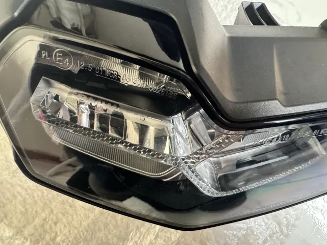 Farol BMW GS 850 2019/2024 Atenção!!
