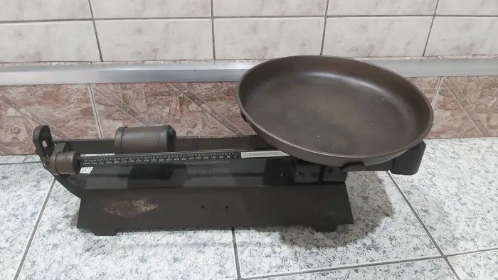 Balança Mecânica Antiga Yara 10kg - Original em Ferro - Vintage/Decoração e Uso