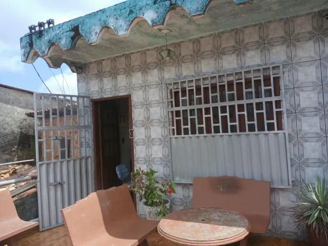 Excelentes casa e ponto comercial