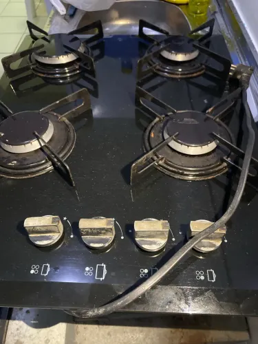 Cooktop seminovo em boas condições de uso