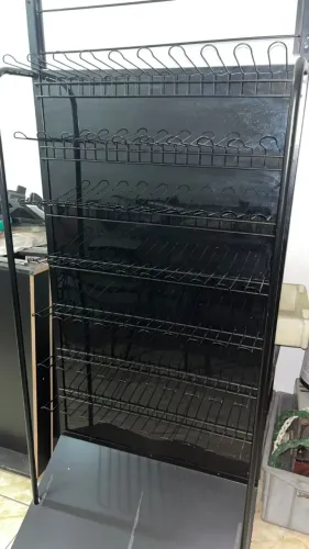 Expositor de chão com ganchos  desmontável