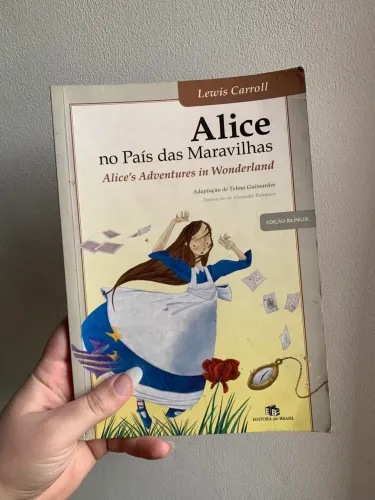 Alice No País Das Maravilhas - Edição Bilíngue 