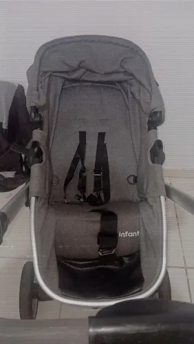 Carro de bebê..