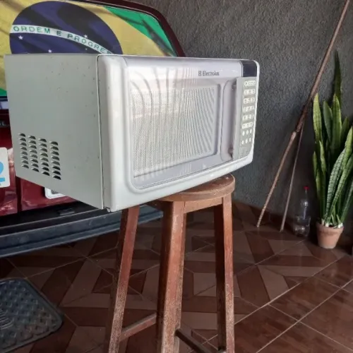 Microondas Eletrolux 23 Litros Retirar em Samambaia R$240,00