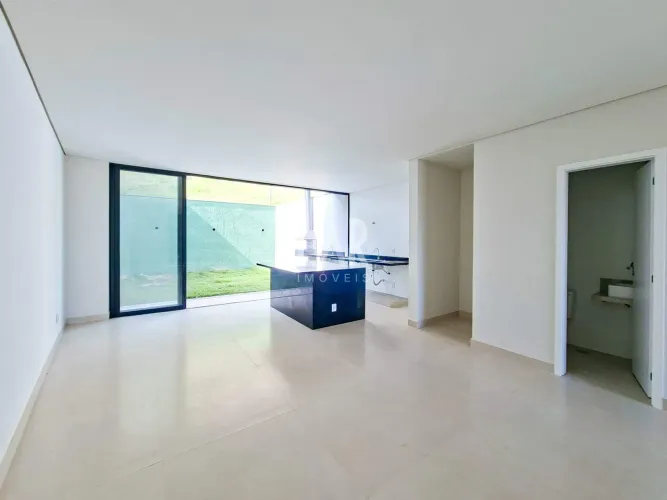 Casa Geminada à Venda no Estoril Conforto, Espaço e Excelente Localização em Belo Horizon