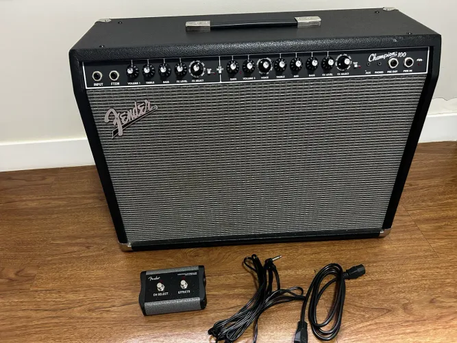Amplificador Fender Champion 100