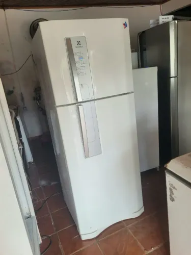 Geladeira FROST FREE - ELECTROLUX / ENTREGA GRÁTIS
