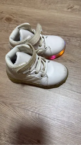 Sapatos diversos
