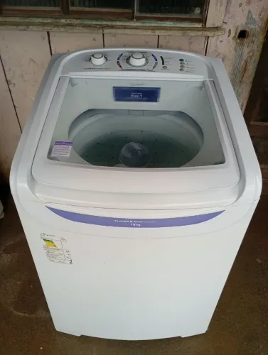 Máquina de lavar Eletrolux 15kg