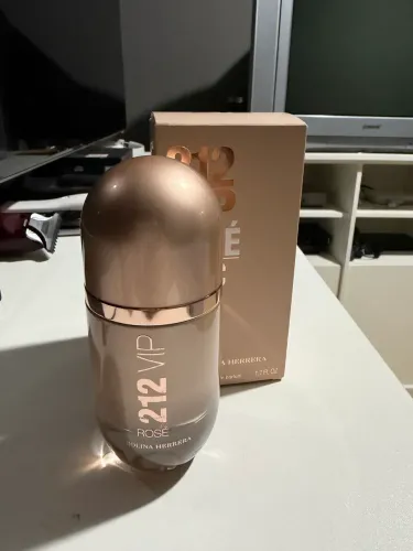 212 VIP Rosé 50ml Eau de Parfum