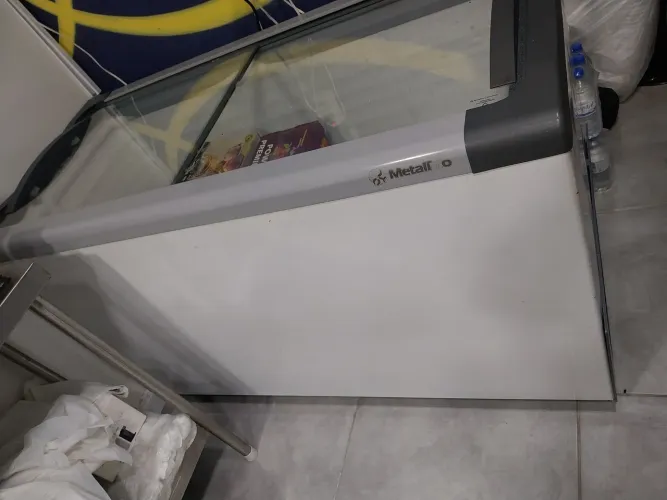 Freezer  318 litro 220volts  2500 a vista 