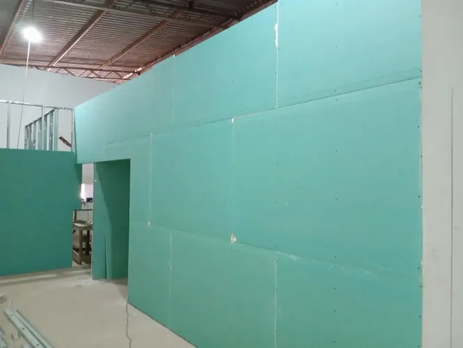 Pintor e construção