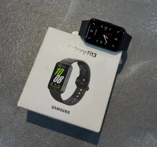 Samsung Galaxy fit3 lacrado ( dividimos no cartão)