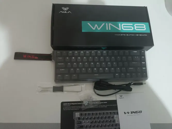 Teclado magnético aula win 68 he novo na caixa 