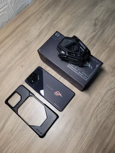 Asus ROG Phone 8 12/256GB+Cooler Aeroactive