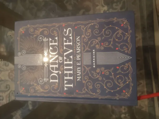 Dance of Thieves - Mary E. Pearson | Capa Dura | Novo