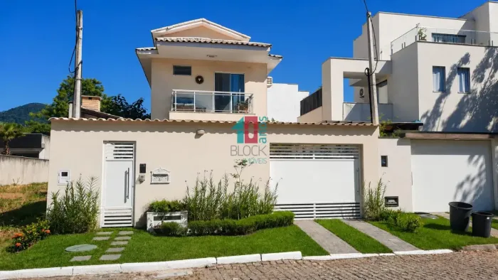 Vargem Grande | Casa de Condomínio 4 quartos, sendo 4 suites
