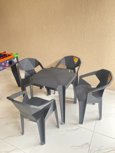 Mesas Diamond 4 lugares suporta até 182 kg