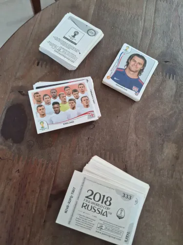 Lote de figurinhas das copas 2014 e 2018 - Bruno
