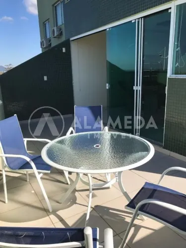 APARTAMENTO MOBILIADO À VENDA EM NAVEGANTES/SC
