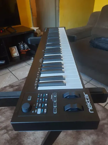 Controlador Nektar Impact 61
