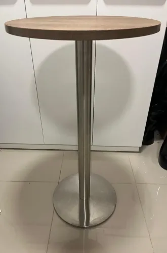 Mesa Bistrô Alta de Design - Tampo Amadeirado Redondo e Base em Aço Escovado (02 Un)