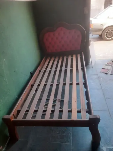 Cama sucupira solteiro feminina 
