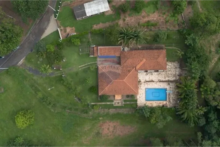 Casa a venda - Monte Alto - Condomínio Laura Pizarro - 6 suítes - Área total 3.748 m² - 68