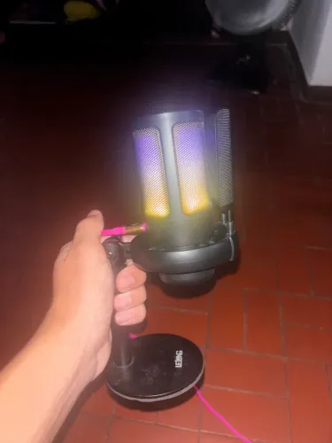 Microfone de mesa rgb