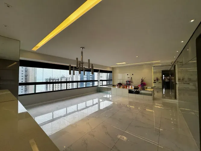 Apartamento de 3 suítes reformado com Vista para o Mar | Boa Viagem