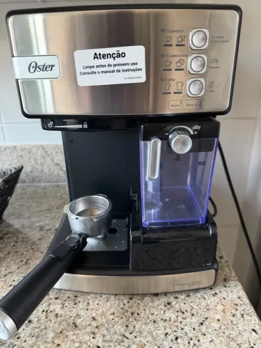 Cafeteira Espresso Oster PrimaLatte Inox para Cápsula, Pó e Sachê