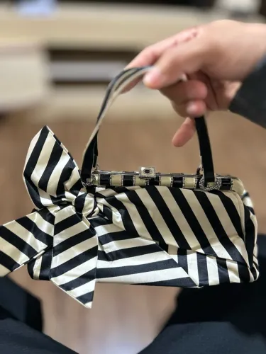 Bolsa Valentino Garavani Original - Listrada Com Laço (Desapego)