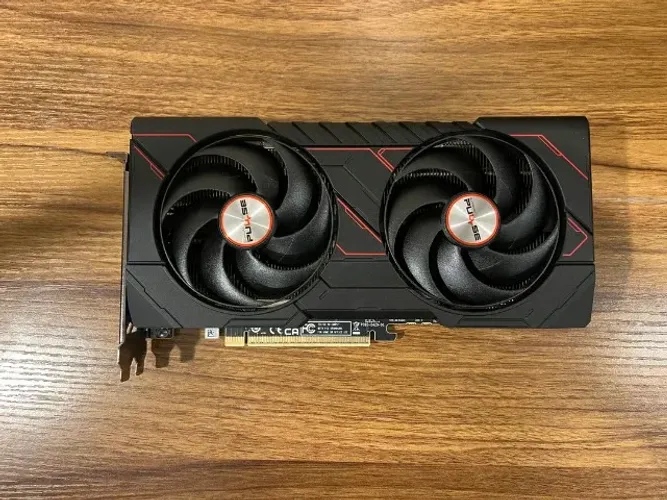 RX 9060 XT 16GB SAPPHIRE PULSE - Placa de vídeo