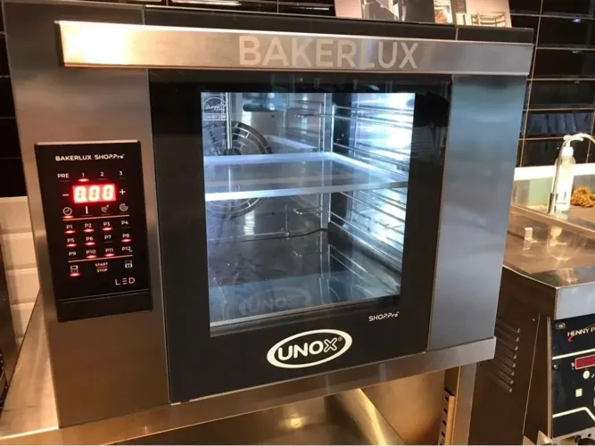 Forno de Convecção Unox - BAKERLUX SHOP.PRO - Rossella Touch Novo
