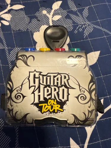 Guitar Hero Nintendo DS com palheta