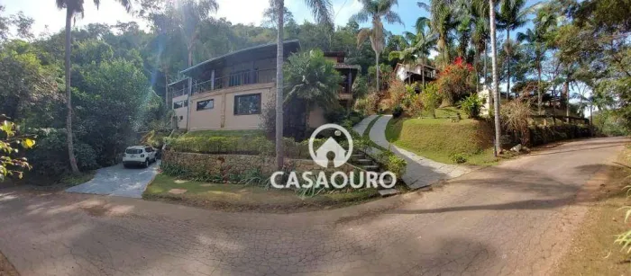 Casa com 5 quartos à venda, 385 m² por R$ 1.730.000 - Canto das Águas - Rio Acima/MG