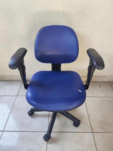 Cadeira escritório giratória 