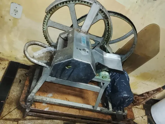 Moenda para Cana com motor funcionando