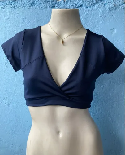 Top Cropped Cruzado na Frente Com Decote em V Alzul Escuro, Tam M(Novo)