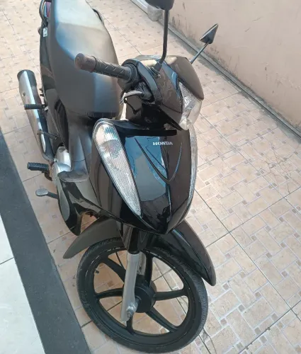 VENDO OU TROCO - HONDA BIZ 125 2013 FILÉ!