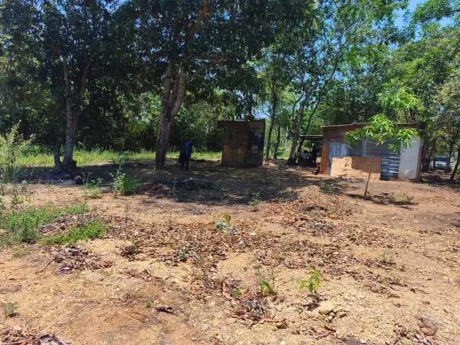 Vendo lote em usina de queimados na divisão de Minas com Goiás 