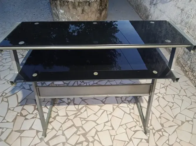 Mesa/Bancada Escrivaninha com Tampo de Vidro 2 Níveis - Computador/Home Office