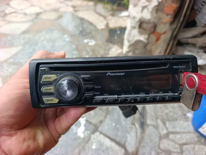 Som automotivo Pioneer cd e usb