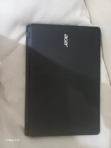 Notebook Acer Aspire ES1-572 i3, 4GB RAM, funcionando na tomada, bateria com defeito
