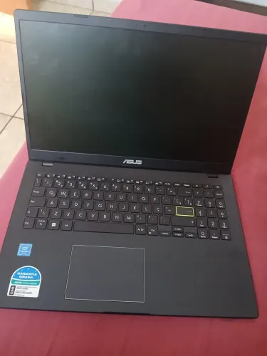Vendo notebook da Asus em prefeita condição.