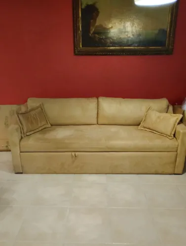 Sofá cama de quarto lugares em tecido Suede, oportunidade.