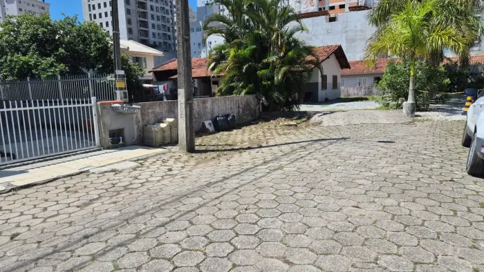 ALUGA-SE CASA em Perequê/Porto Belo/SC