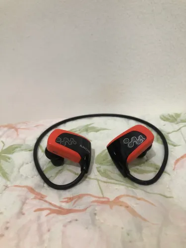 MP3 Player Sony Walkman NWZ-W273 4GB Esportivo Laranja