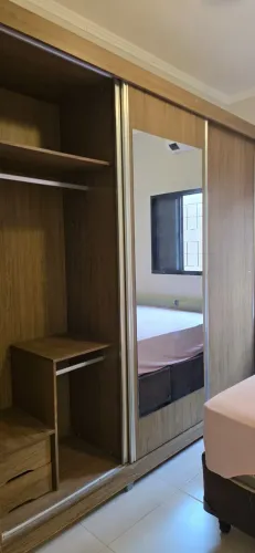 Guarda roupa usado
