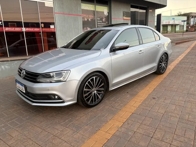 Volkswagen Jetta Comfortline 1.4 TSI 16V 4P Aut. 2016